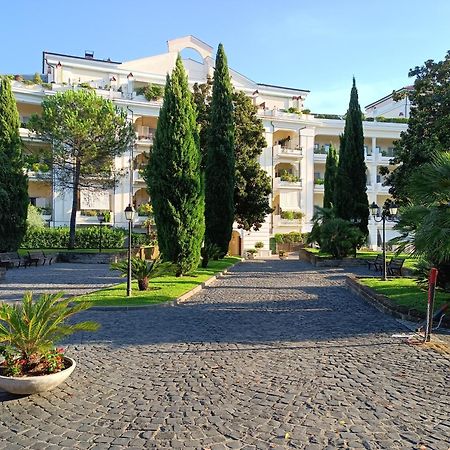Le Terrazze Della Farnesina Policlinico Gemelli Roma Exterior foto